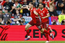 爱游戏登录入口-包含瑞士小组第一，欧洲杯对手将更具挑战性的词条