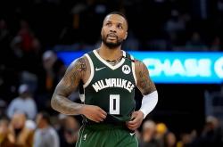 爱游戏官网-开拓者横扫黄蜂，利拉德独得32分