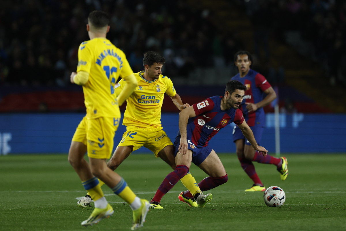 各队球员紧张备战下一场比赛