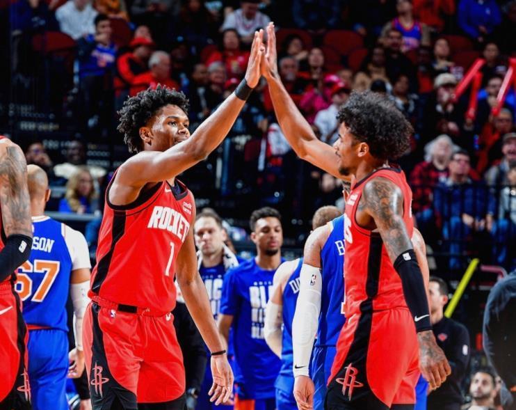 火箭大胜灰熊，取得必要胜利