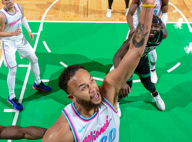 骑士逆转凯尔特人,取得三连胜 骑士逆转凯尔特人,取得三连胜