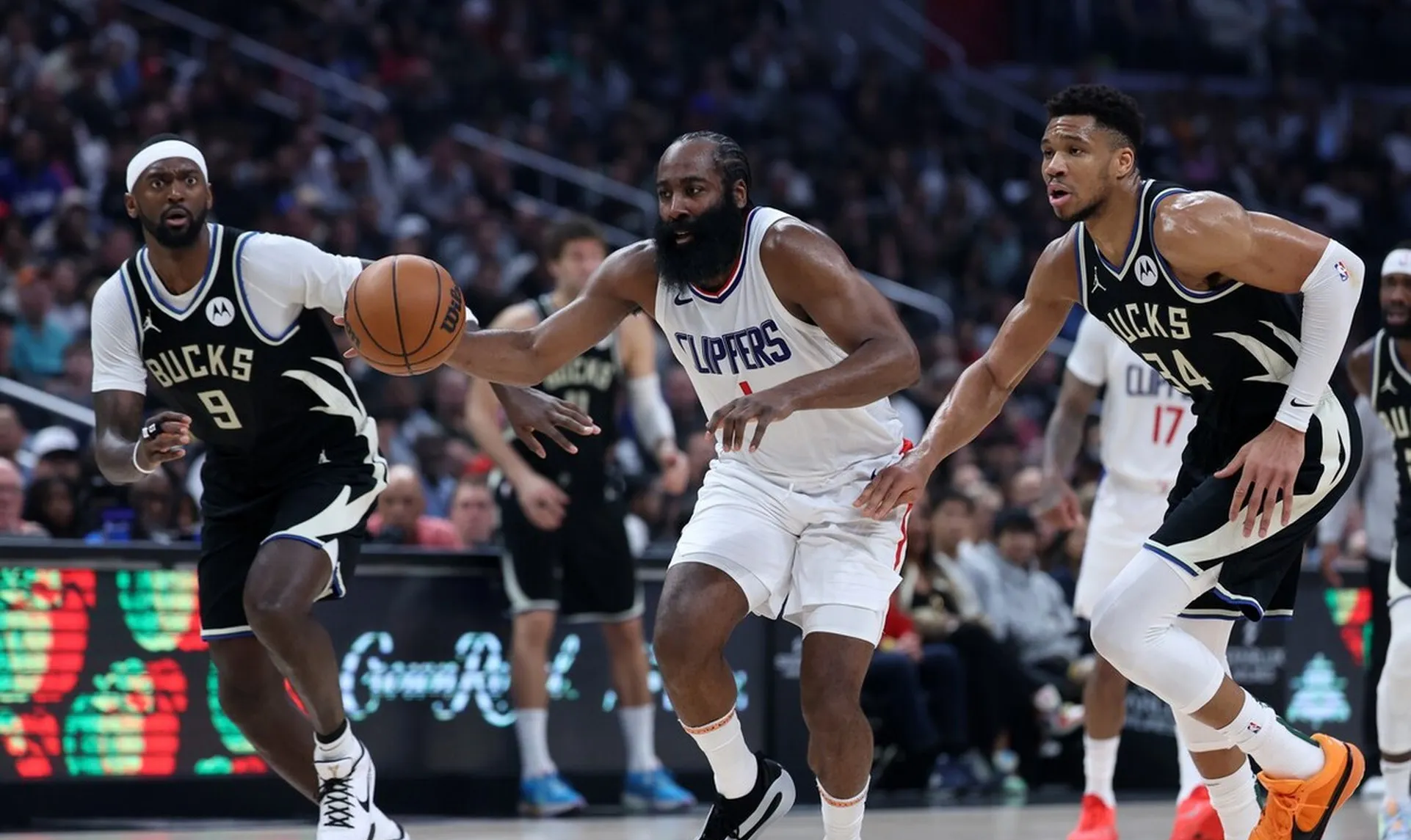 包含快船全队合力击败强敌，展现实力的词条