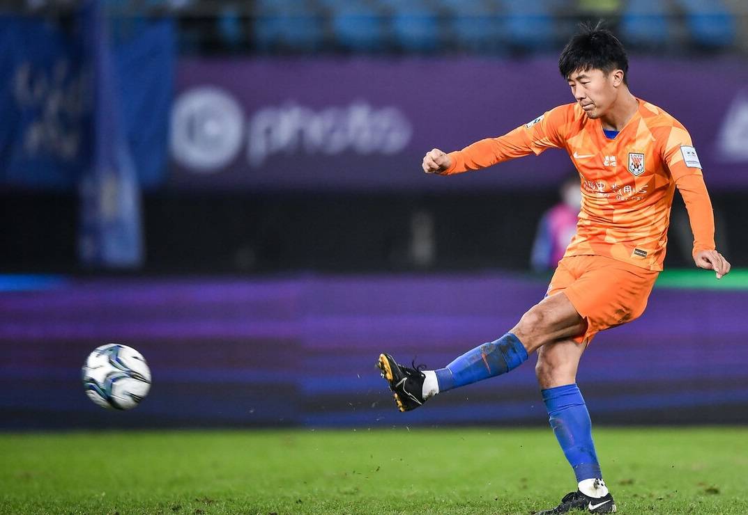 新德里队惊险晋级，取得胜利关键一役的简单介绍