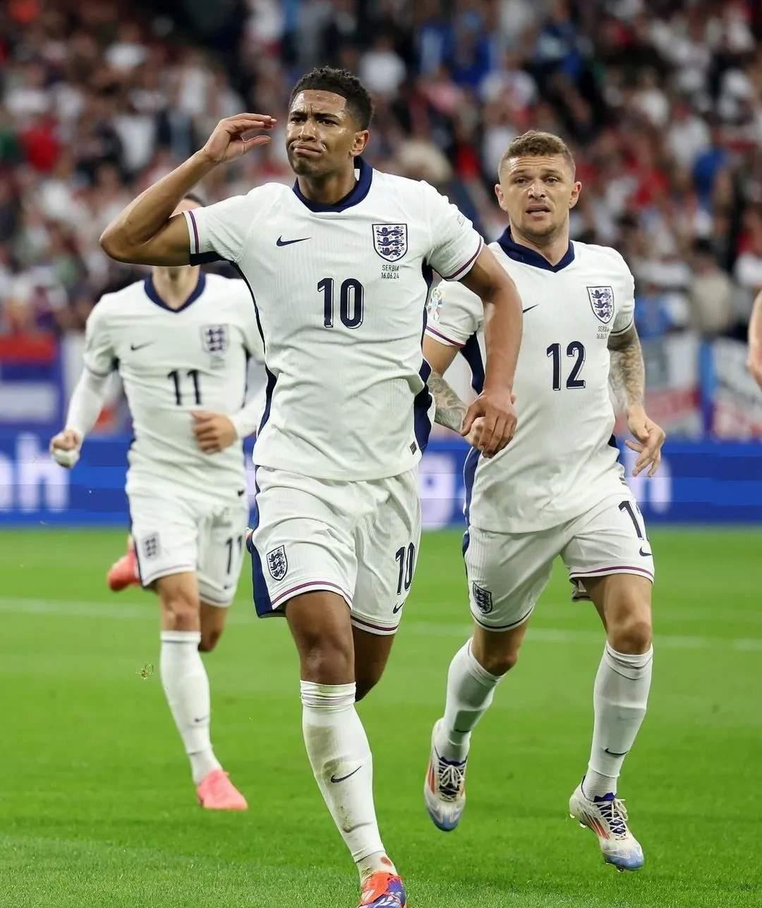 英格兰队遭遇世纪大败无缘晋级